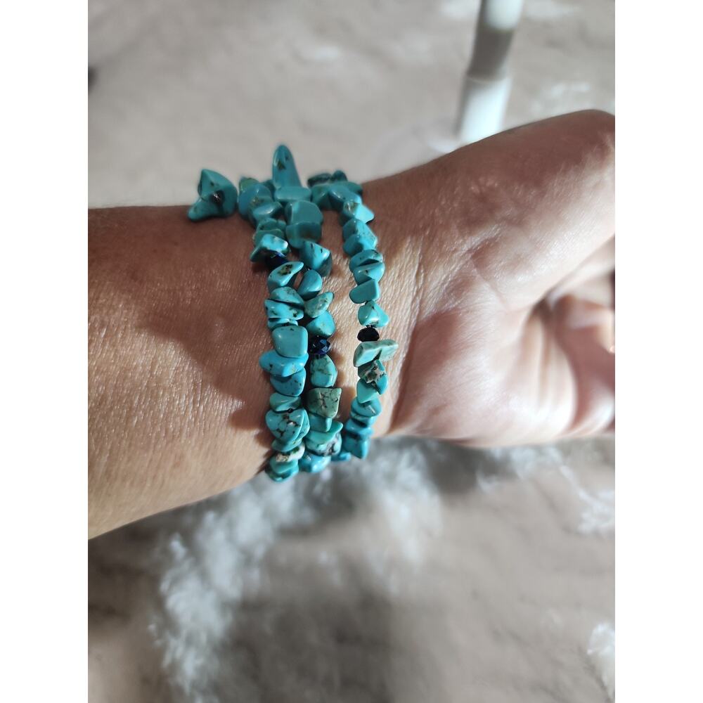 Handmade Boho Turquoise-Style Chip Memory Wire Wrap Bracelet – Multi-Row Stack - Picture 4 of 9